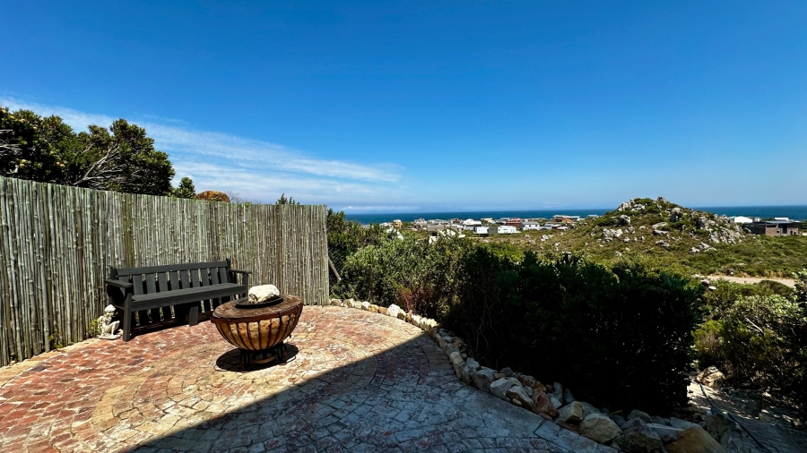 5 Bedroom Property for Sale in Rooi Els Western Cape